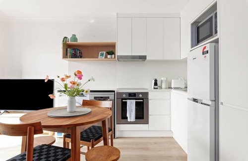 Rose Bay Apartamento | Rose Bay Horizon Breezy Living near Beach and Ferry