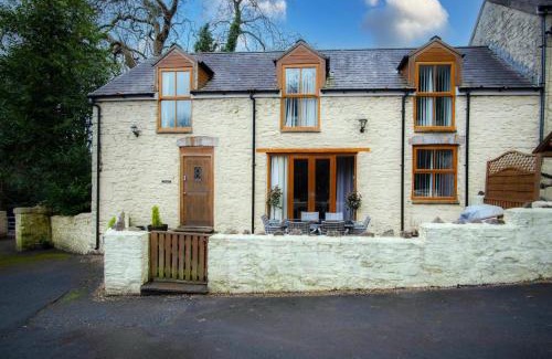 Llanddowror Casa | Rose Coach House - 3 Bedroom Cottage - Pendine