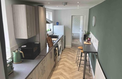 Sunderland Casa | Rose Cottage - 5 Person, city centre with parking