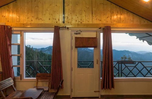 Shimla Apartamento | Rose Cottage at Mashobra's Private Heritage by Roamhome