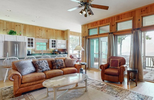 Lake Nantahala Cabaña | Rose Cottage - Incredible Views from this 2/2 in Sapphire NC