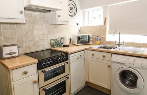 Milton Combe Cabaña | ROSE COTTAGE, pet friendly, luxury holiday cottage in Yelverton