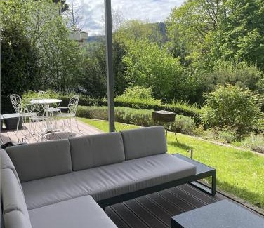 Baden-Baden Apartamento | Rose Garden Retreat Private Terrace Baden-Baden
