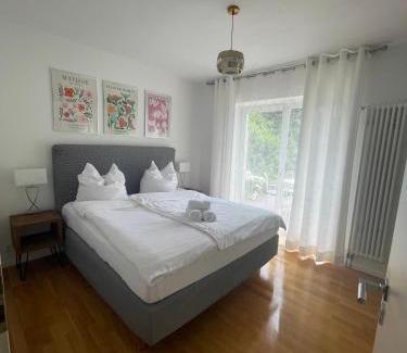 Baden-Baden Apartamento | Rose Garden Retreat Private Terrace Baden-Baden