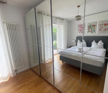 Baden-Baden Apartamento | Rose Garden Retreat Private Terrace Baden-Baden