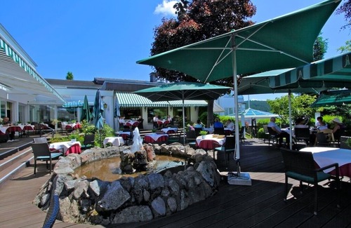 Schluchsee Apartamento | Rose garden suite with shower/WC and balcony