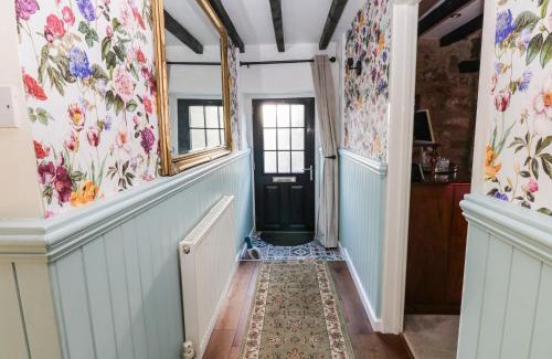 Bellingham Casa | Rose Hip Cottage