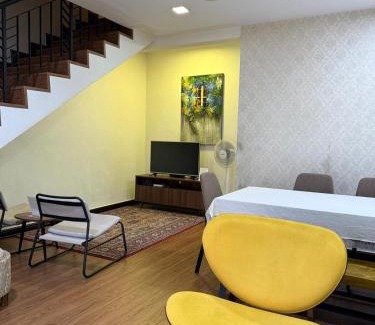 Sekudai Casa | Rose & Ross Homestay Taman Mutiara Rini