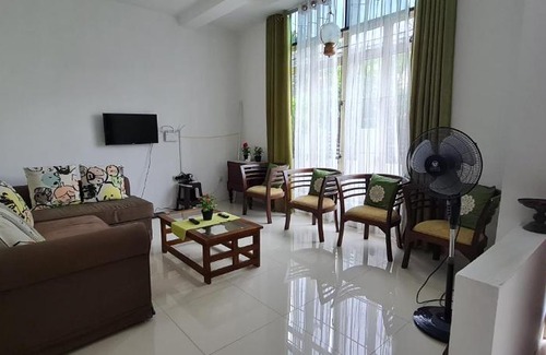 Malabe Casa | Rose Villa