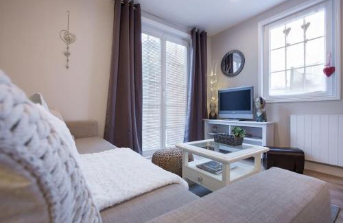 Wintzenheim Casa | Rosebury Cottage 1 bedroom Free Street parking-5min from Colmar