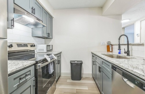 Lenexa Apartamento | Rosehill Pointe 122 I Comfy 2 Bed 1 Bath