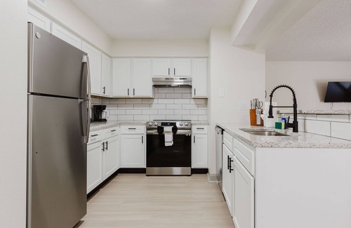 Lenexa Apartamento | Rosehill Pointe 185 I Spacious 1 Bed 1 Bath