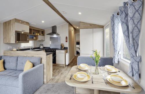 Penzance Casa | Roselands caravan park, Nr Lands End, Cornwall