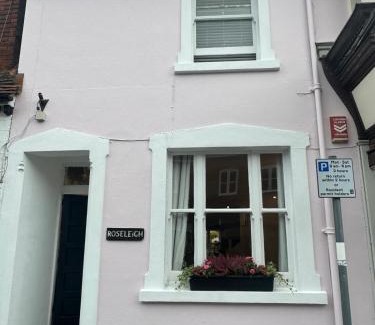 Cookham Casa | Roseleigh Cottage in the Heart of Cookham