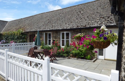 Marshalstown Cabaña | ROSEMOUNT COACH HOUSE, pet friendly in Enniscorthy, County Wexford