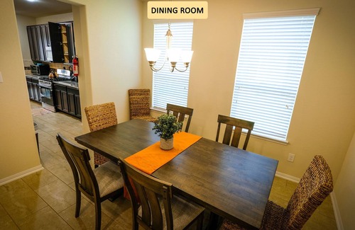 Rosenberg Casa | Rosenberg, Richmond, and Katy - 10 Beds