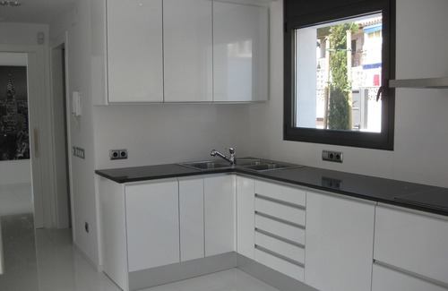 Roses Town Center Villa | ROSAS Centro . 300 Mtr de la playa y del centro. Magnífica villa con piscina