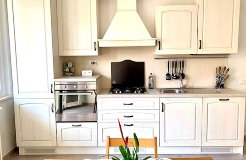 Roseto degli Abruzzi Apartamento | Roseto Beach Escape Entire Apartment - Steps From the Beach