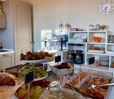 Castelnuovo del Garda Cama Y Desayuno | ROSETO HOLIDAYS AZZURRO