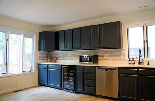 Winston - Salem Casa | Rosewood Loft I Entire Building
