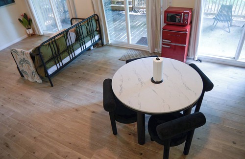Winston - Salem Casa | Rosewood Loft I Lower Suite