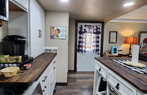 Edom Cabaña | Rosie's Relaxing Ranch Retreat