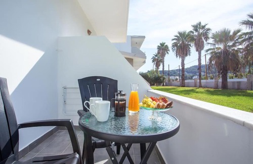 Faliraki Apartamento | Rosie's Studio 3