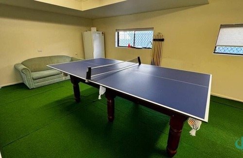 Caves Beach Casa | Rosie's Retreat - 300m to Beach dog friendly on request