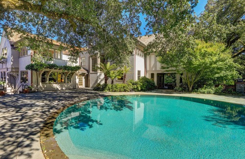 San Anselmo Casa | Ross Estate: pool, spa, outdoor kitchen and fireplace, lush gardens and privacy