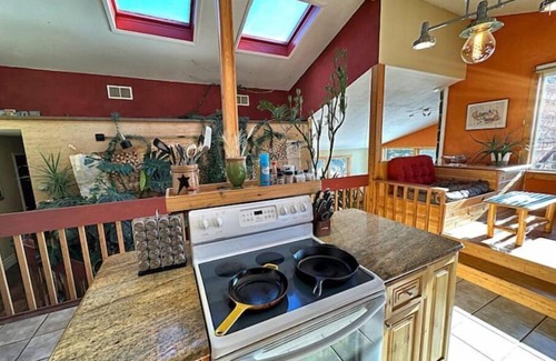 Belgrade Otro | Ross Peak View Retreat @forthelovefarms