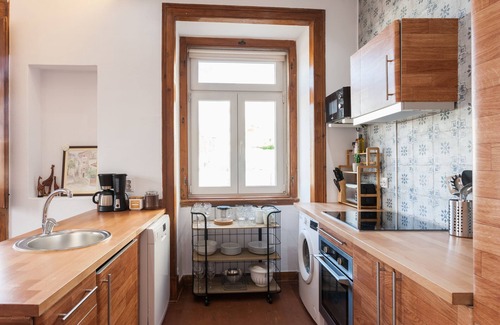 Sao Cristovao e Sao Lourenco Apartamento | Rossio Vintage Two-Bedroom Apartment - by LU Holidays