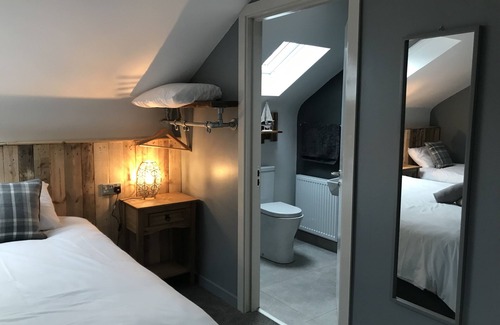 Newry Cabina | Rostrevor Mountain Lodge