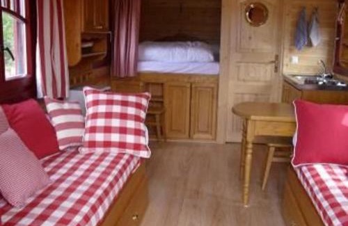 Chantenay-Villedieu Casa | Roulotte bucolique en bois avec terrasse, Vallée de la Sarthe - FR-1-410-188