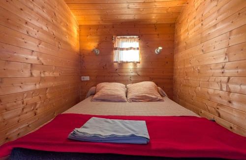 Mouhers Casa | *Roulotte cosy avec piscine, pétanque et jardin près de la maison de George Sand* - FR-1-591-77