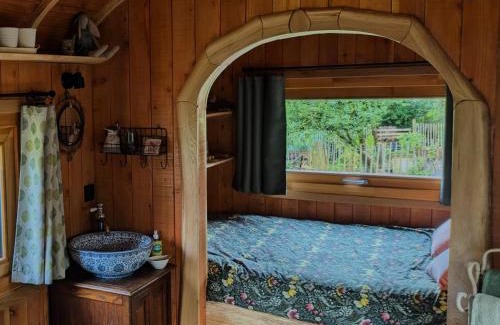 Folx-les-Caves Cama Y Desayuno | Roulotte Ravel-Emoi Chambre Insolite de Charme