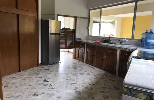 Ciudad Fernandez Casa | Casa redonda a 15 minutos de la media luna