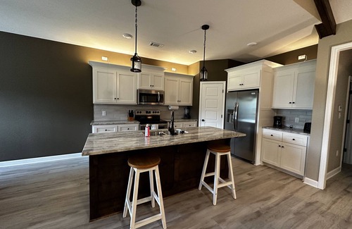 Conway Casa | Round Mountain Lazy Days