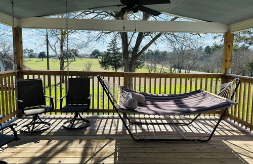 Brenham Casa | Round Top Cottage