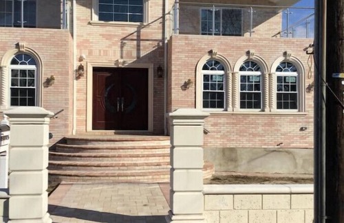 Queens Casa | Roxville Balconies Deluxe/ New/ 4 min JFK Airport