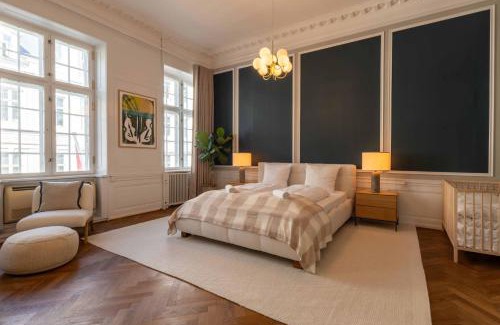 Indre By Apartamento | Royal and Luxurious Manor Apartments