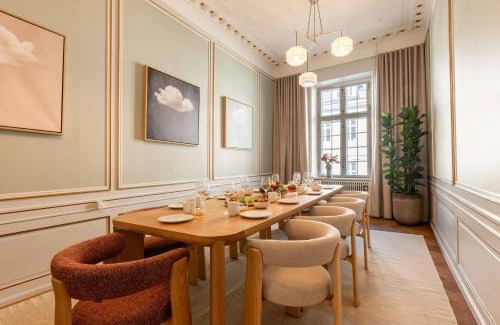 Indre By Apartamento | Royal and Luxurious Manor Apartments