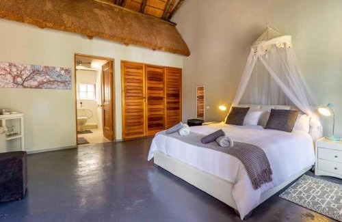 Hazyview Cabina | Royal Bakoena Hamiltonparks Country Lodge