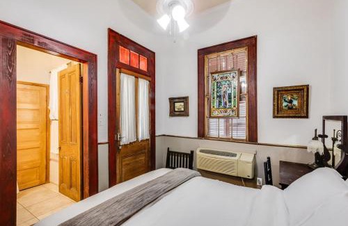 French Quarter Casa | Royal Barracks Guest House