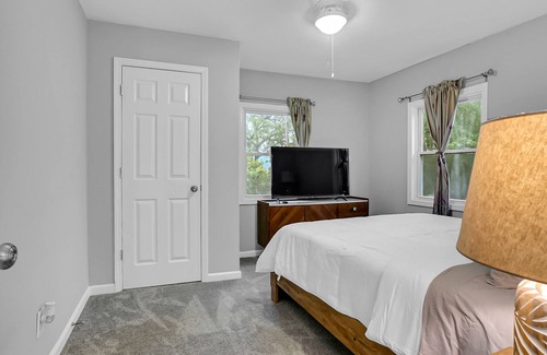Rosedale Casa | Royal Blue House - Walking Distance to KC Med Center University & Downtown KC
