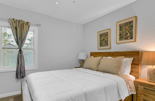 Rosedale Casa | Royal Blue House - Walking Distance to KC Med Center University & Downtown KC
