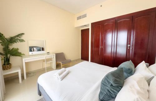 Al Hamra Village Apartamento | Royal Breeze Sea View One Bedroom Apartment