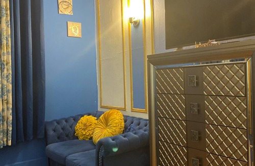 Crown Heights Apartamento | Royal Crown (Heights) suite on the Parkway, near MTA trains & buses