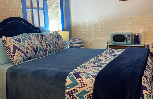 Crown Heights Apartamento | Royal Crown (Heights) suite on the Parkway, near MTA trains & buses