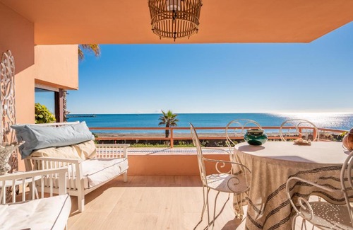 Sotogrande Apartamento | Royal Front Beach Apartment