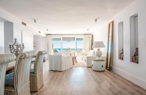 Sotogrande Apartamento | Royal Front Beach Apartment